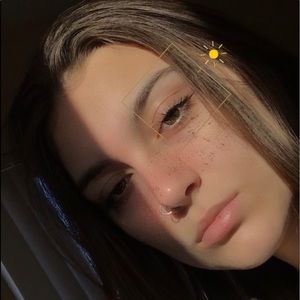 Meet your Posher, Jade